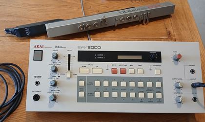 Akai-EWV2000 & EWI1000 Wind Synth